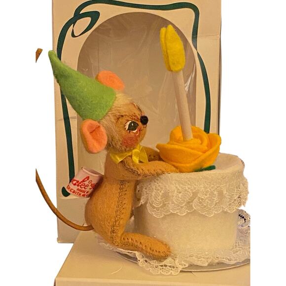 Annalee 3" Happy Birthday Cake One Year Mouse Vintage Doll 1996 Home Decor - Picture 3 of 6